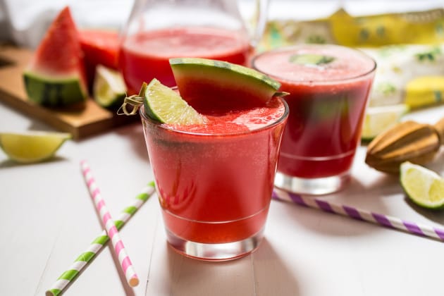 Check out 29 Mixed Drinks Recipes For Labor Day 2015 at https://homemaderecipes.com/mixed-drinks-for-labor-day-2015/