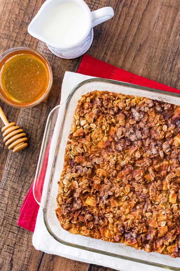 Cinnamon Apple Baked Oatmeal Picture - Food Fanatic