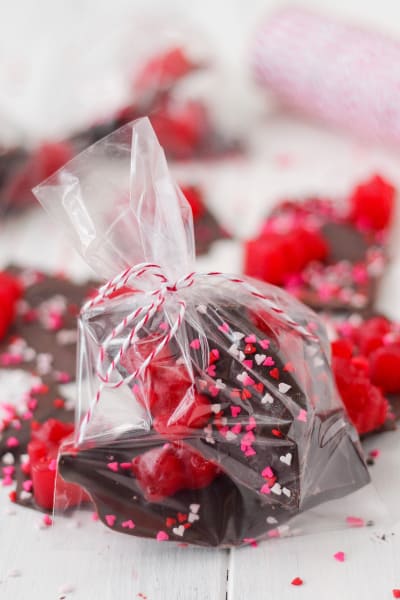 Valentine's Day Chocolate Bark Recipe - Food Fanatic