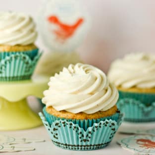 Banana cupcakes picture