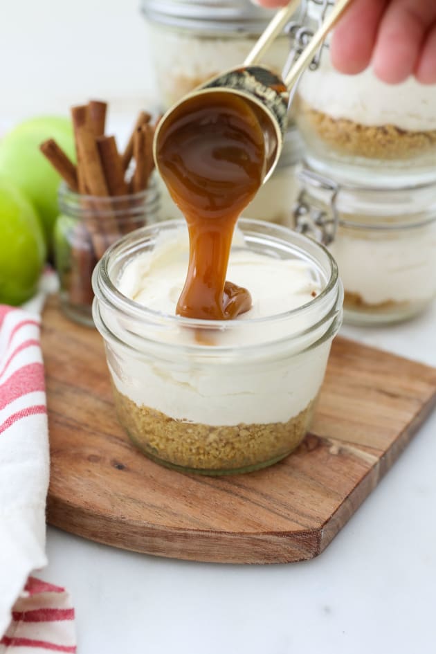 No Bake Mini Apple Pie Cheesecakes Picture