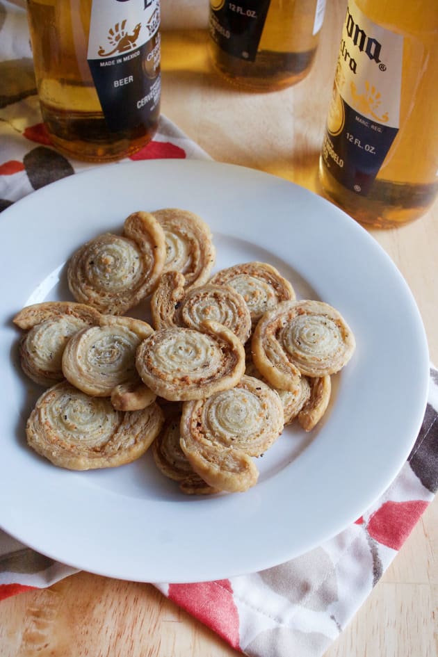Garlic Butter Puff Pastry Pinwheels Picture