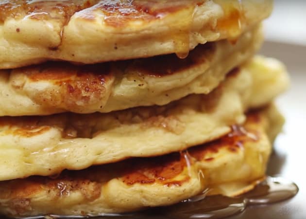Apple Crisp Pancakes