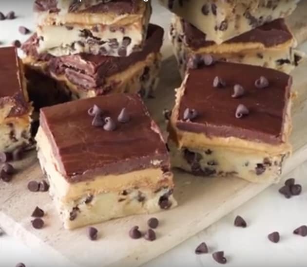 Peanut Butter Chocolate Chip Cookie Dough Bars