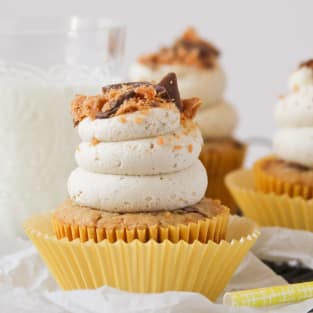 Butterfinger cupcakes photo