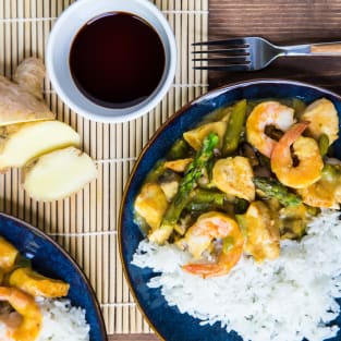 Chicken and shrimp curry photo