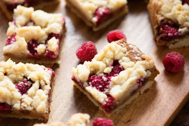 Raspberry Biscoff Crumb Bars Photo