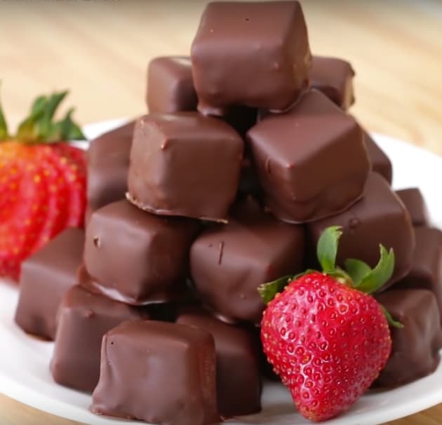 Chocolate Cheesecake Bites