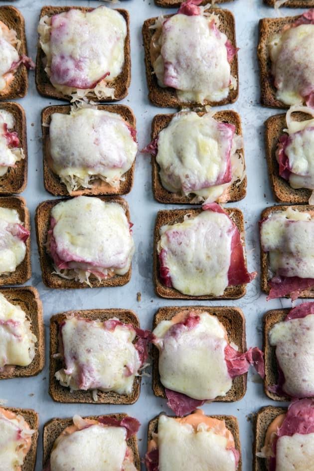 Mini Reuben Toasts Image