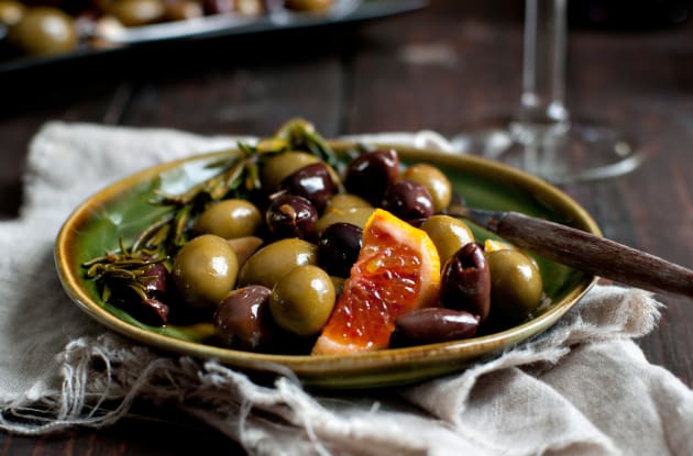 Marinated Olives - Food Fanatic