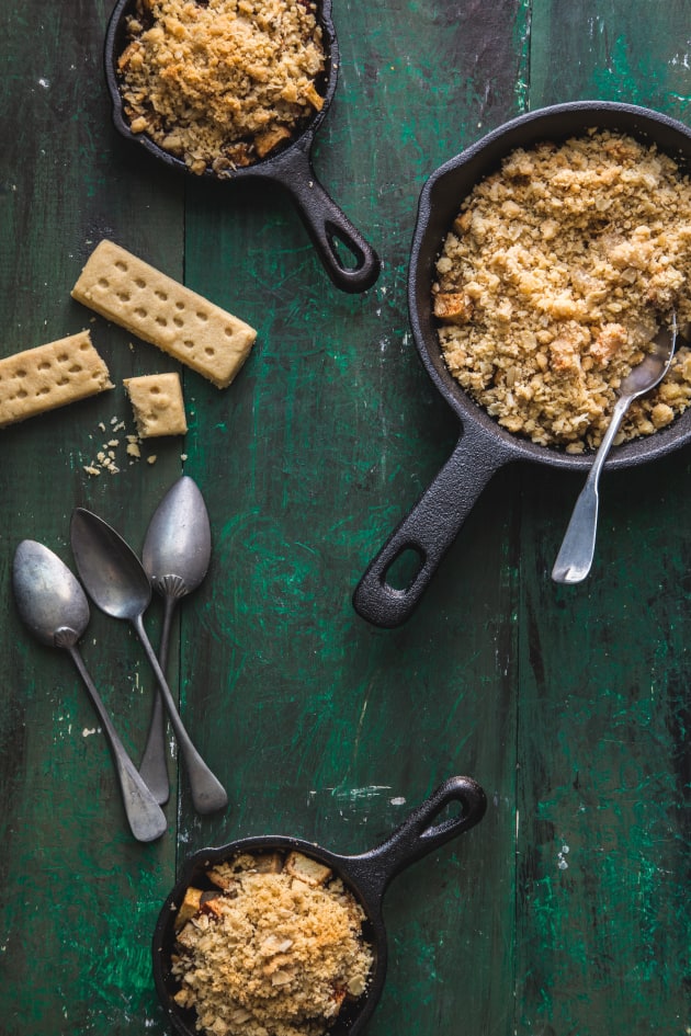 Walkers Shortbread Mini Apple Pear Crisps Image