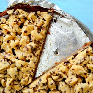Chocolate chip cookie dough pizza