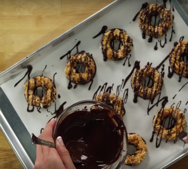 Drizzling Chocolate on Cookies