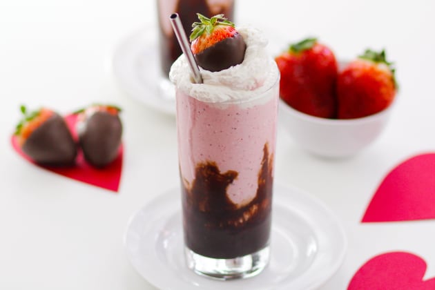 Chocolate Strawberry Milkshakes Recipe Embed - Food Fanatic