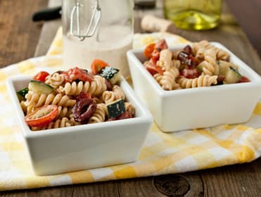 Creamy Greek Pasta Salad: Light and Luscious