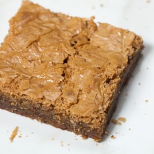 Brown butter blondies with toffee and hazelnut photo