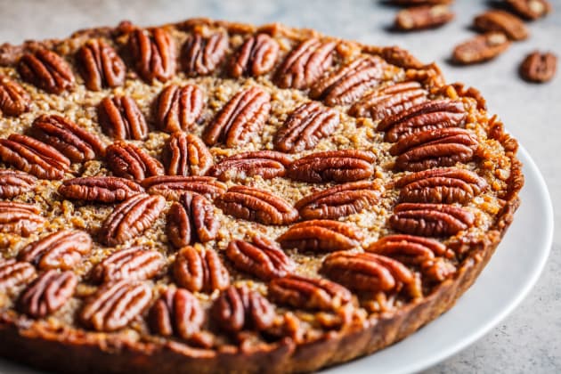 How to Make Pecan Pie Photo
