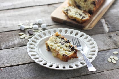 Rocky Road Bread: Chocolate Chips, Marshmallows and Almonds, Oh My!