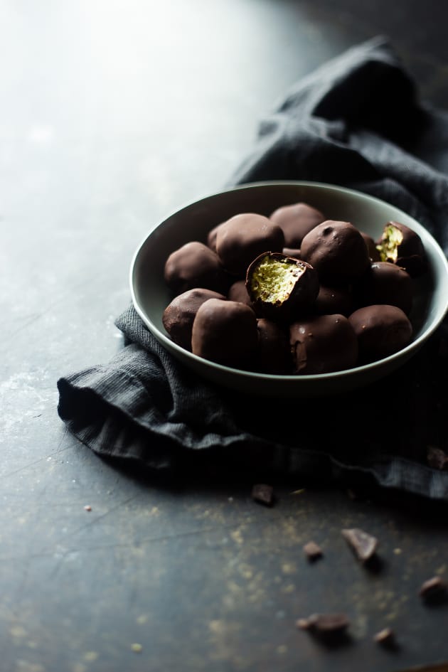 Avocado Cheesecake Truffles Pic