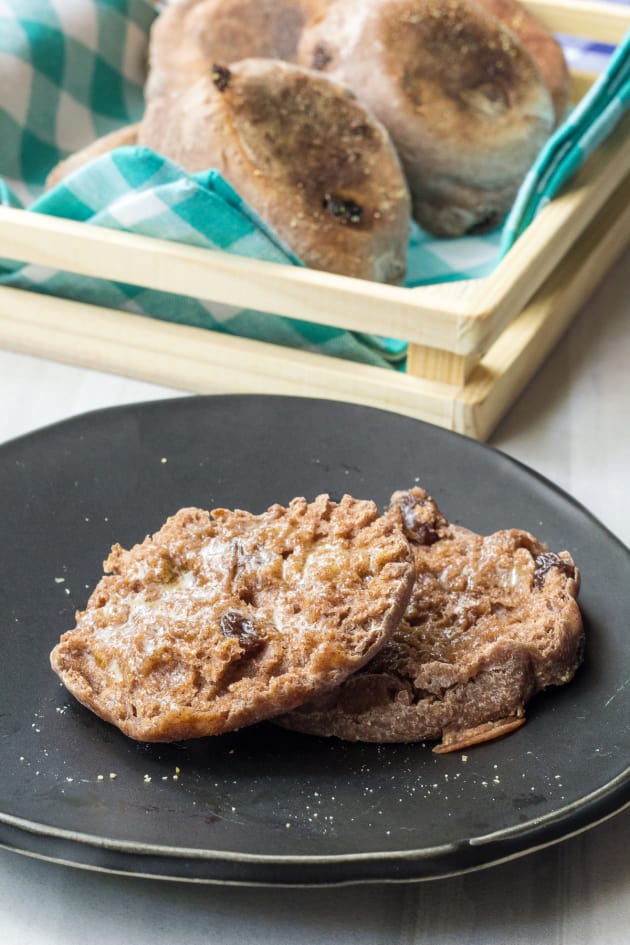 Cinnamon Raisin English Muffins Picture