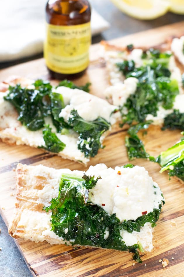 Grilled Lemon Kale Ricotta Flatbread Pic