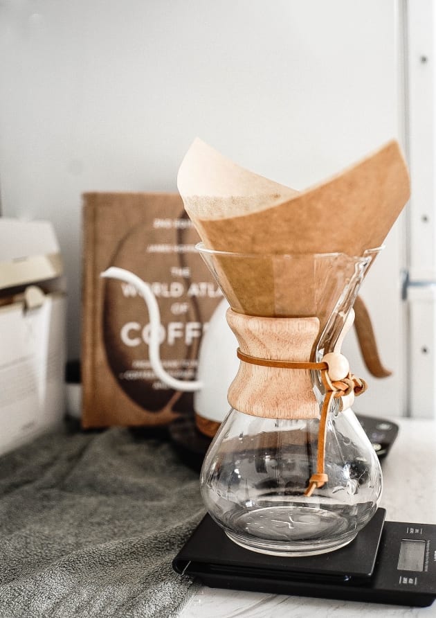 How to Use a Chemex Pour Over Coffee Jug - Fuss Free Flavours