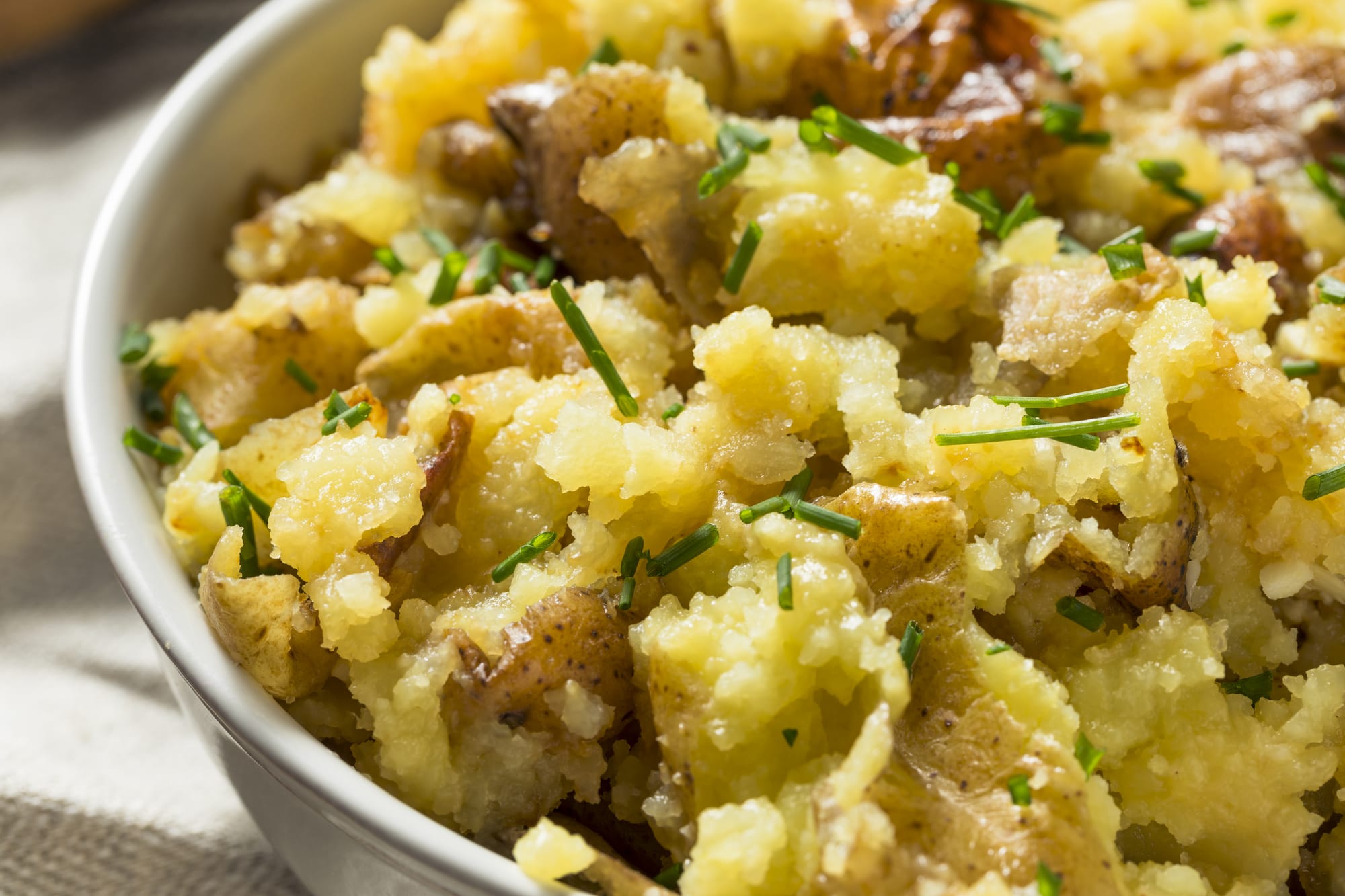 https://food-fanatic-res.cloudinary.com/iu/s--kzfuW8Y3--/f_auto,q_auto/v1591711890/parmesan-potatoes-image