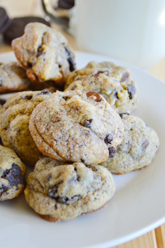 Chocolate Chip Oreo Cookies - Food Fanatic