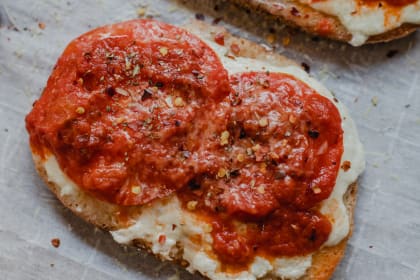 We Made Hailey Bieber’s Pizza Toast Recipe & You Should Too