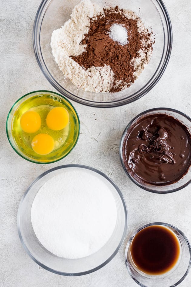 Brownies in a Cast Iron Skillet - Amanda's Cookin' 