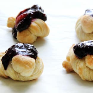 Easy puff pastry blueberry knots photo