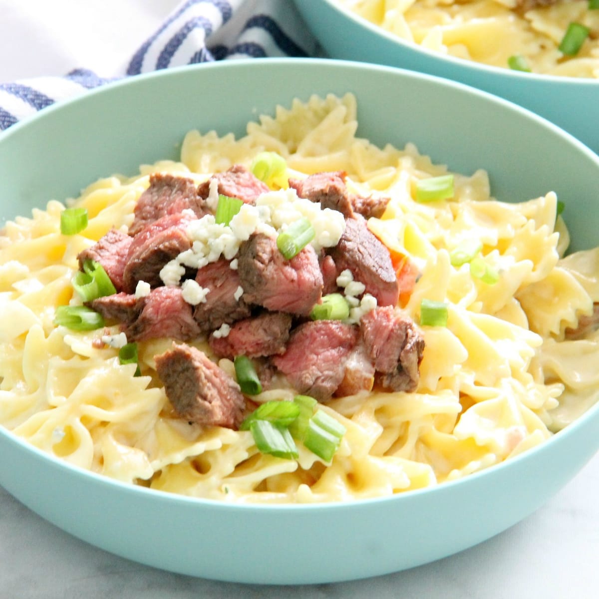 Steak Gorgonzola Pasta Recipe - Food Fanatic