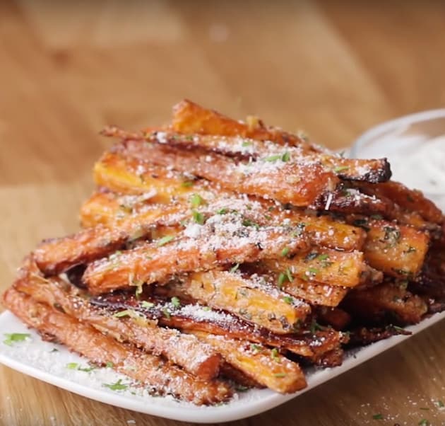 Garlic Parmesan Carrot Fries