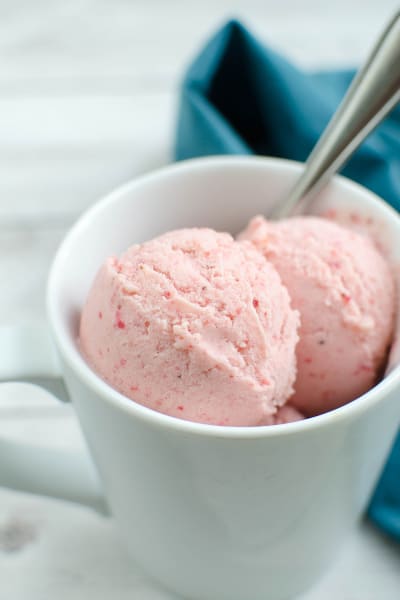 Paleo Strawberry Ice Cream Recipe - Food Fanatic