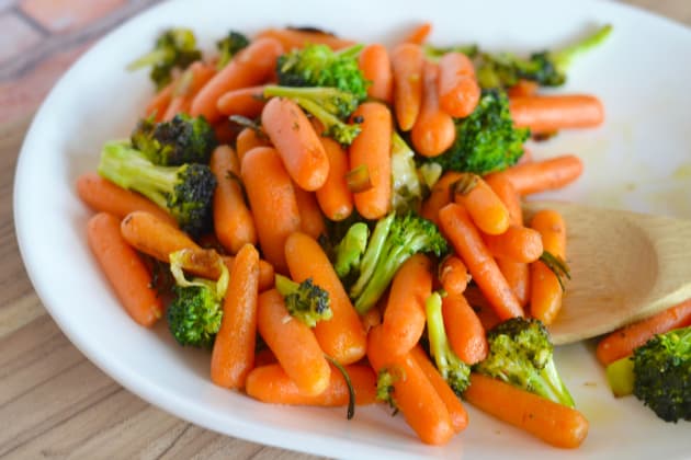 Garlic Butter Broccoli and Carrots Pic