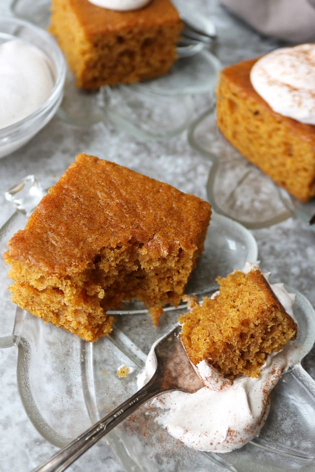 Easy Gluten Free Pumpkin Spice Cake Recipe - Food Fanatic