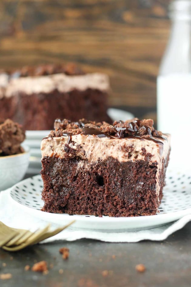 Brownie Batter Poke Cake Pic