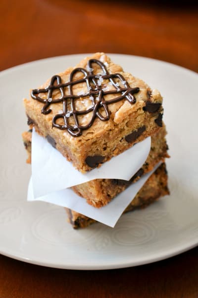 easy chocolate chip cookie bars recipe