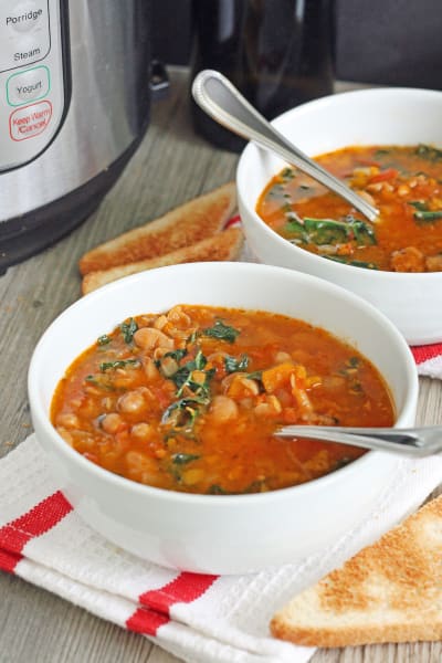 Tomato and Cannellini Bean Soup Recipe - Food Fanatic