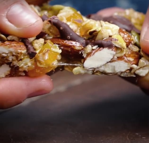 Dark Chocolate and Apricot Energy Bar