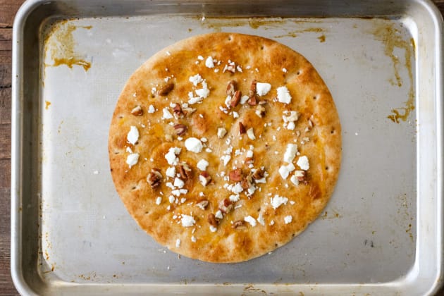 Cheddar Apple Pita Pizza Image