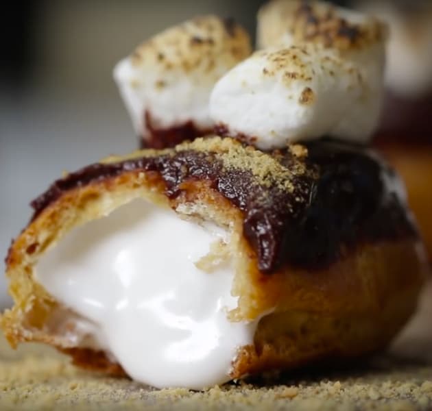 S'mores Eclair