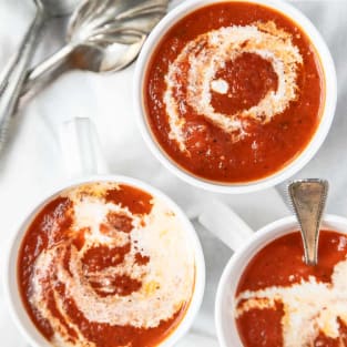 Roasted tomato soup mugs photo