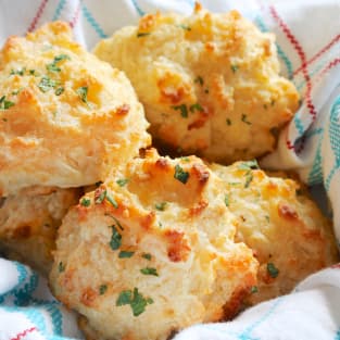 Cheddar bay biscuits photo