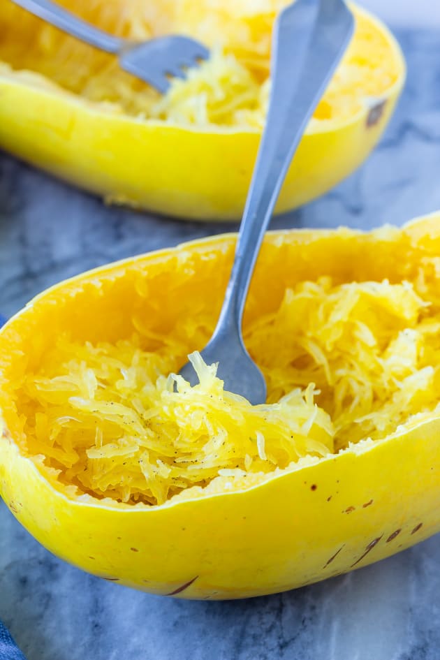 Instant Pot Spaghetti Squash Recipe - Food Fanatic