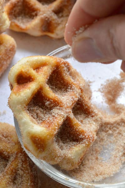 5 Minute Cinnamon Sugar Waffle Bites Recipe Food Fanatic Combine the cinnamon and sugar in a shallow bowl. 5 minute cinnamon sugar waffle bites
