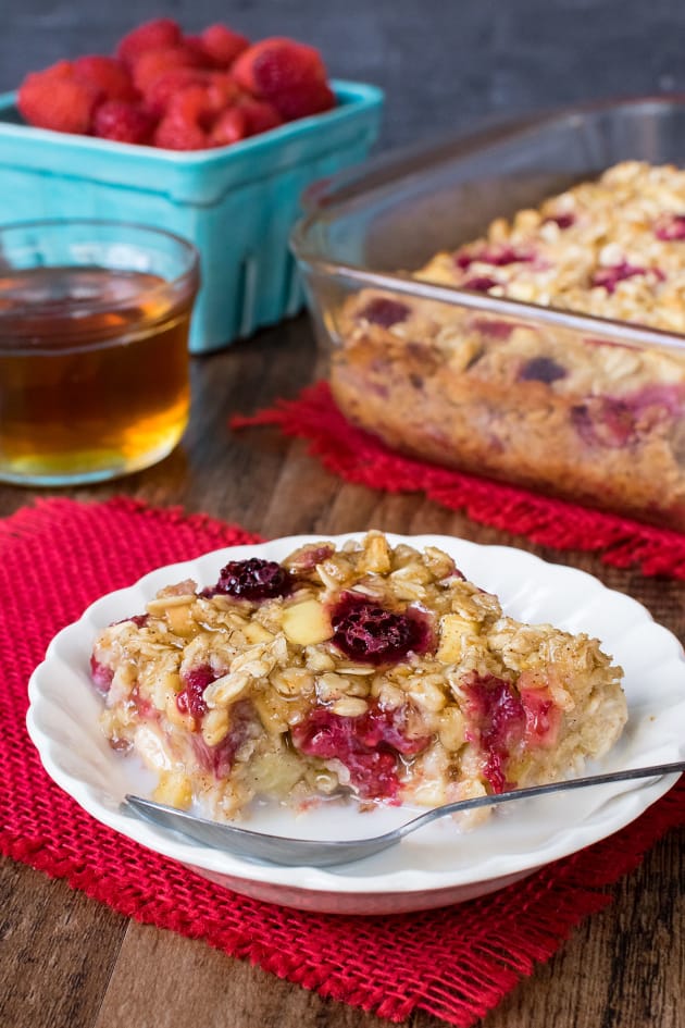 Raspberry Apple Baked Oatmeal Pic