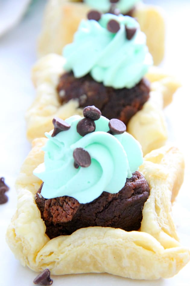 Mint Chocolate Brownie Cups Picture