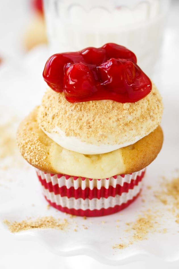Cherry Cheesecake Cupcakes Pic
