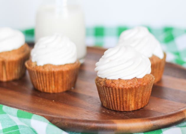 Apple Spice Cupcakes Recipe - Food Fanatic